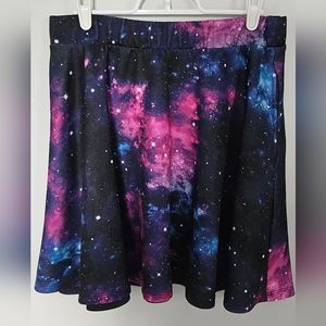 Size L Hot Topic Galaxy Skater Skirt with Pockets
